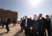 بازدید روحانی از قدمگاه امام رضا(ع) و مقبره سلطان سنجر در مرو