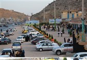 شیراز|مهمانان نوروزی از ستادهای راهنمایان مسافر در ورودی‌های شیراز استقبال کردند