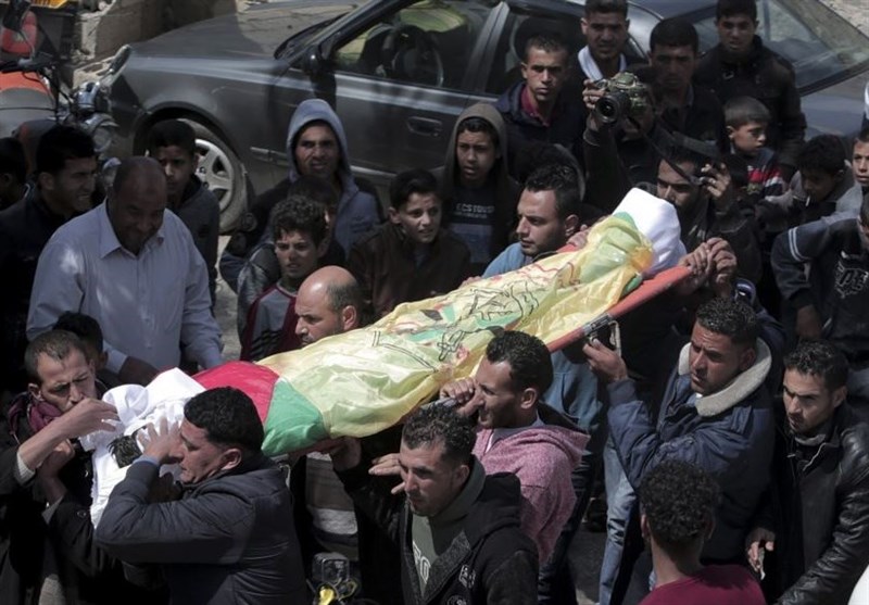 Israeli Forces Kill 16 Palestinians in Gaza Border Protests: Gaza Medics