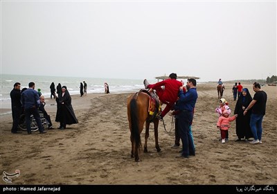 مسافران نوروزی در سواحل دریای خزر