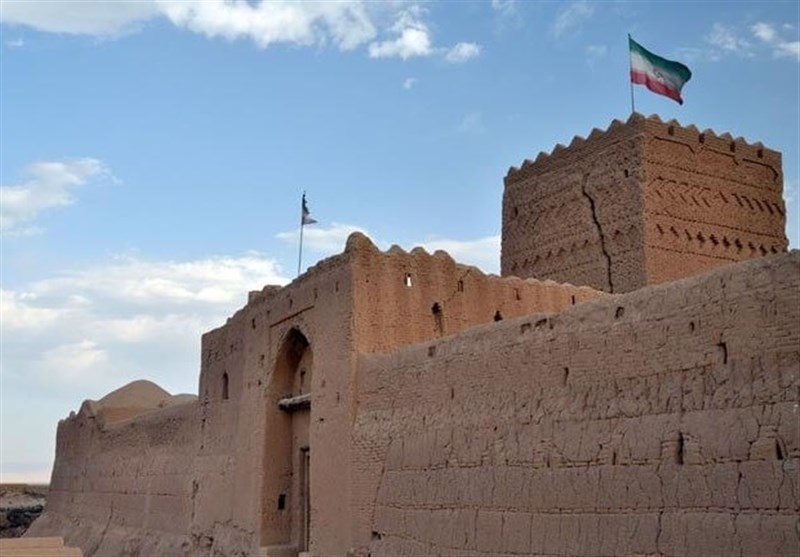 Saryazd Castle: One of the Greatest, Most Beautiful Castles in Iran