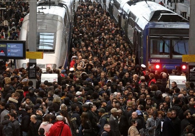 France Faces Second Day of Transport Chaos as Rail Workers Strike ...