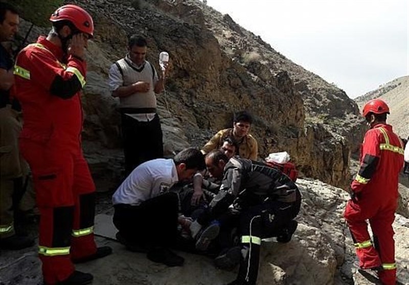 شهرکرد| کوهنورد چهارمحال و بختیاری بر اثر سقوط از کوه درگذشت