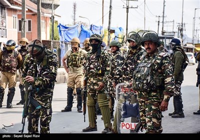 مقبوضہ کشمیرمیں بھارتی فورسز کے درمیان جھڑپیں جاری