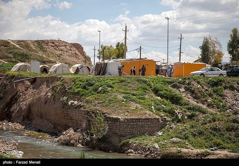 بازسازى منازل آسیب دیده خانواده شهدا سرپل ذهاب توسط فرزندان شهدا+عکس