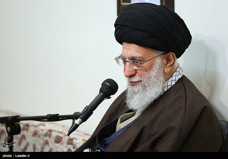 موافقت امام خامنه‌ای با عفو و تخفیف مجازات 715 نفر از محکومان