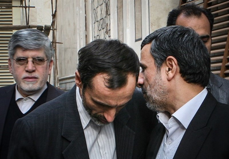 کرمان| وزیر علوم دولت نهم: احمدی‌نژاد منافع 2 نفر را به منافع ملت ارجحیت داد