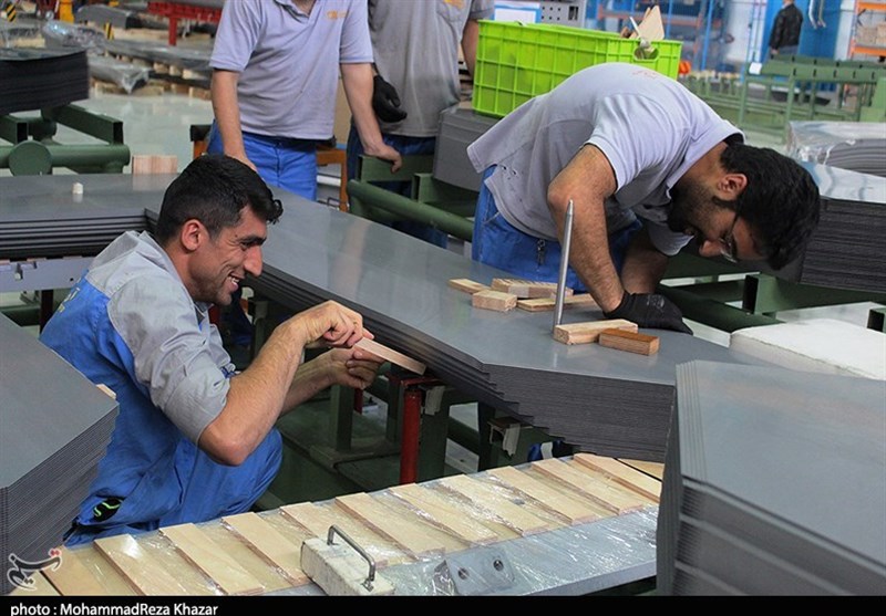سمنان| بازدید خبرنگاران از مدرن‌ترین شرکت تولید ترانسفورماتور خاورمیانه به روایت تصویر