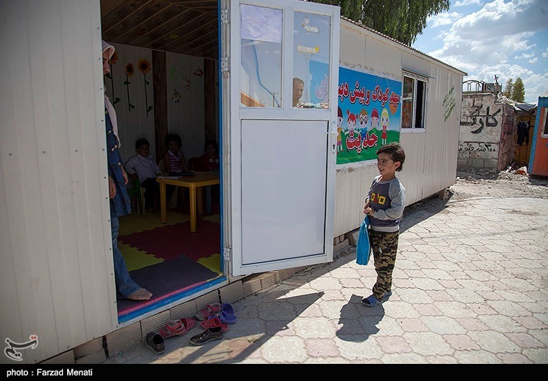 کرمانشاه | گرمای هوا کودکان را از مهدها فراری داد؛ نیاز مهدکودک‌های سرپل‌ذهاب به وسایل سرمایشی