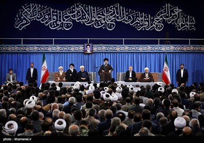 Iranian Officials, Muslim Diplomats Meet Leader in Tehran