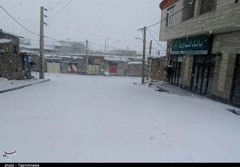 مرکزی| بارش برف بهاره شهرستان زرندیه را سفیدپوش کرد+تصاویر