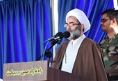 انتقاد امام جمعه رشت از اظهارات برخی خواص/ بدانید مردم دیگر تحملتان نخواهند کرد