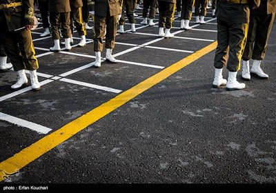 Military Parade Held in Tehran to Mark National Army Day