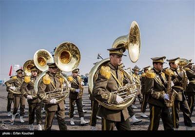 بالصور.. مراسم الاستعراض العسکری للجیش الإیرانی /1