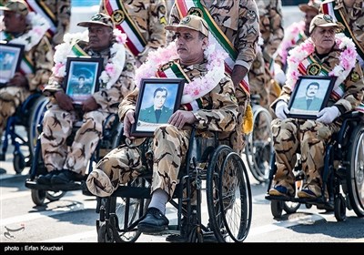 Military Parade Held in Tehran to Mark National Army Day