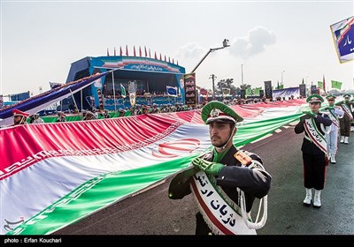 Military Parade Held in Tehran to Mark National Army Day