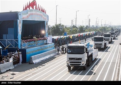 بالصور.. مراسم الاستعراض العسکری للجیش الإیرانی /1