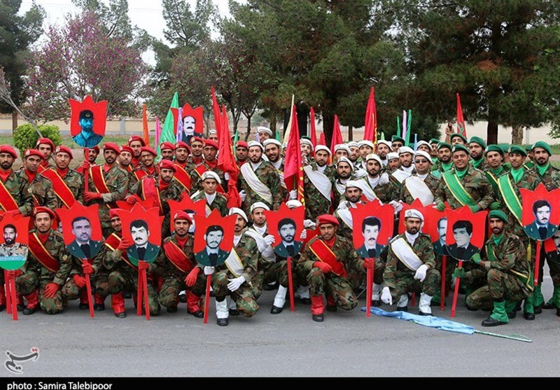 کرمان| رژه نیروهای مسلح در کرمان به‌مناسبت روز ارتش به روایت تصویر