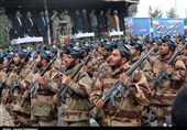 مراسم رژه نیروهای مسلح در استان کرمان آغاز شد