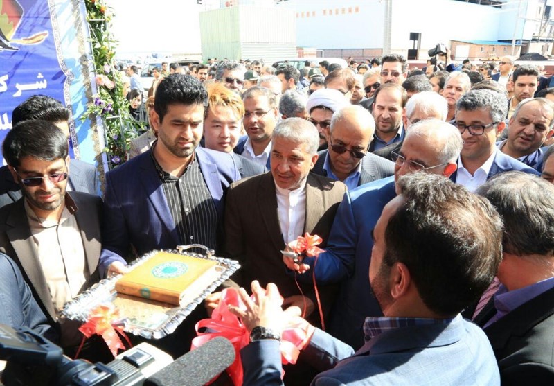 کرمان| بیش از 1200 میلیارد تومان پروژه با حضور وزیر اقتصاد در رفسنجان افتتاح و کلنگ‌زنی شد+تصاویر