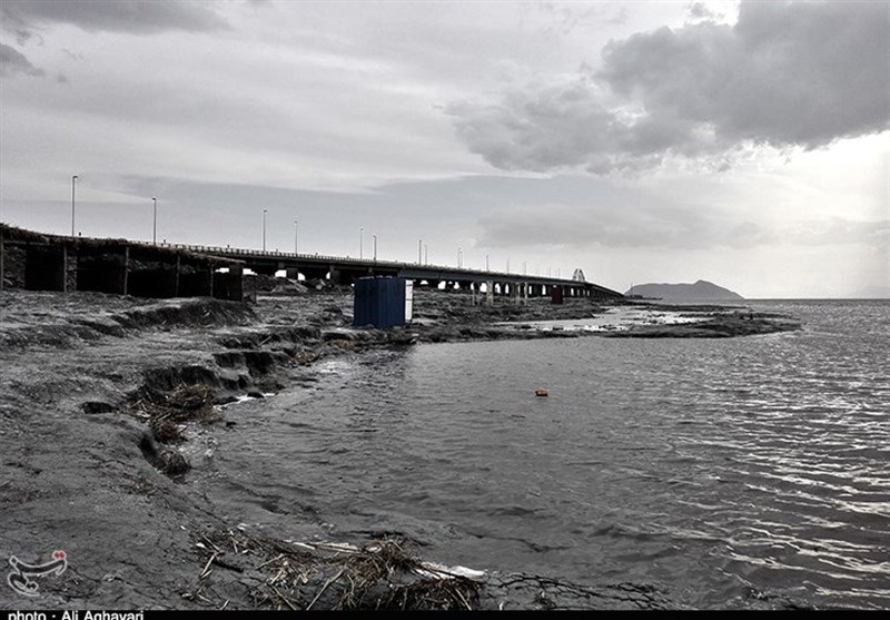 آذربایجان غربی| تراز دریاچه ارومیه 13 سانتی‌متر کاهش یافت