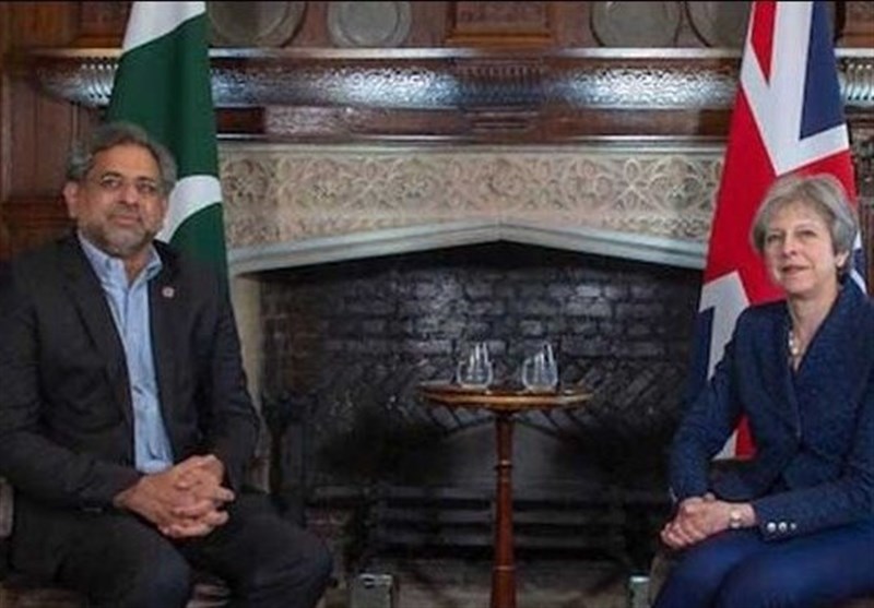 تاکید نخست‌وزیر پاکستان بر حل مسئله اشغال کشمیر در دیدار با «ترزا می»