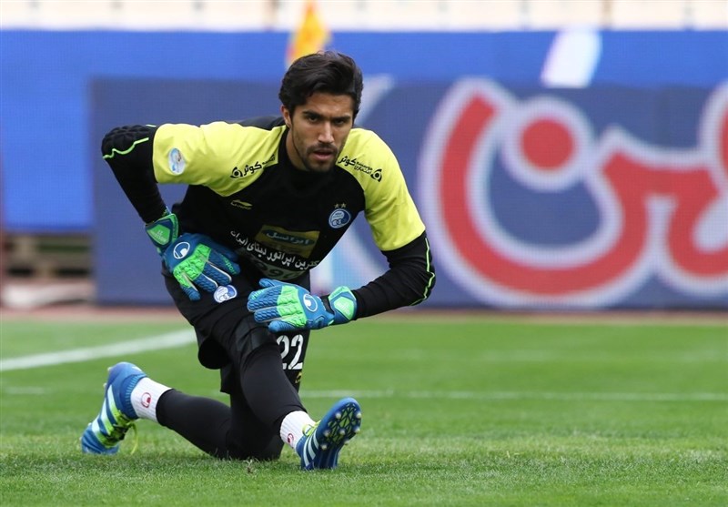 Esteghlal Goalkeeper Hosseini Sidelined for Three Weeks