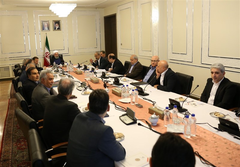 روحانی در جلسه ستاد اقتصادی: بانک‌ها برای جذب سپرده‌های ارزی مردم تسهیلات فراهم کنند