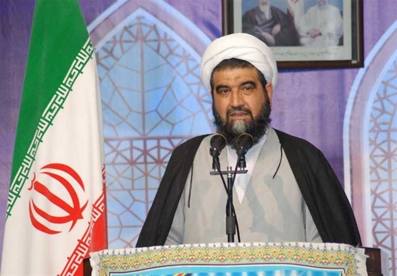 امام جمعه موقت کاشان: دشمن مدام در ایران فتنه‌انگیری می‌کند