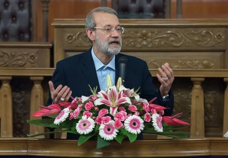 لاریجانی: مجلس برای اصلاح قانون تسهیل فعالیت تعاونی‌ها آمادگی دارد