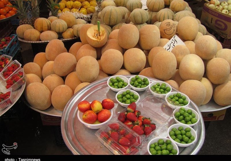 نرخ بالای میوه‌های تابستانی در بازار همدان مانع خرید اقشار کم درآمد شده است