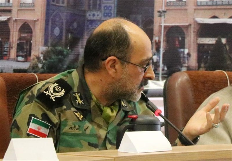 اصفهان| ارتش نخستین سد در برابر دشمنان و مخالفان سپاه است