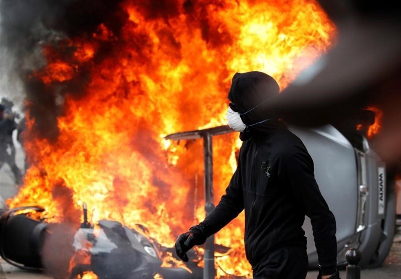 زخمی شدن خبرنگار صداوسیما در تظاهرات فرانسه