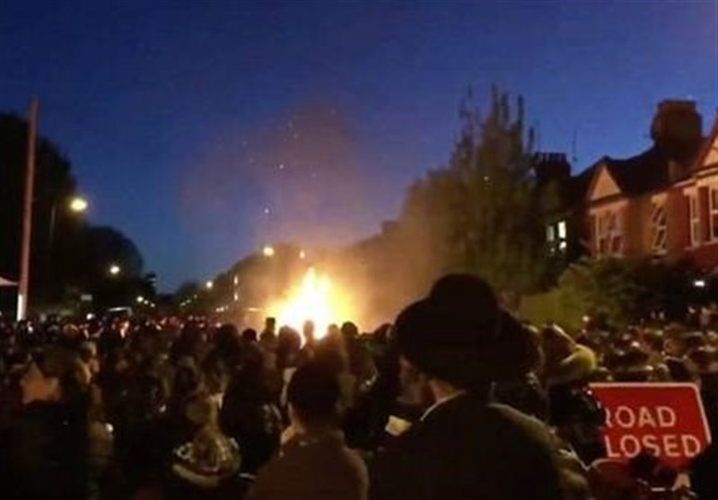Bonfire Explosion at London Jewish Celebration Wounds 30