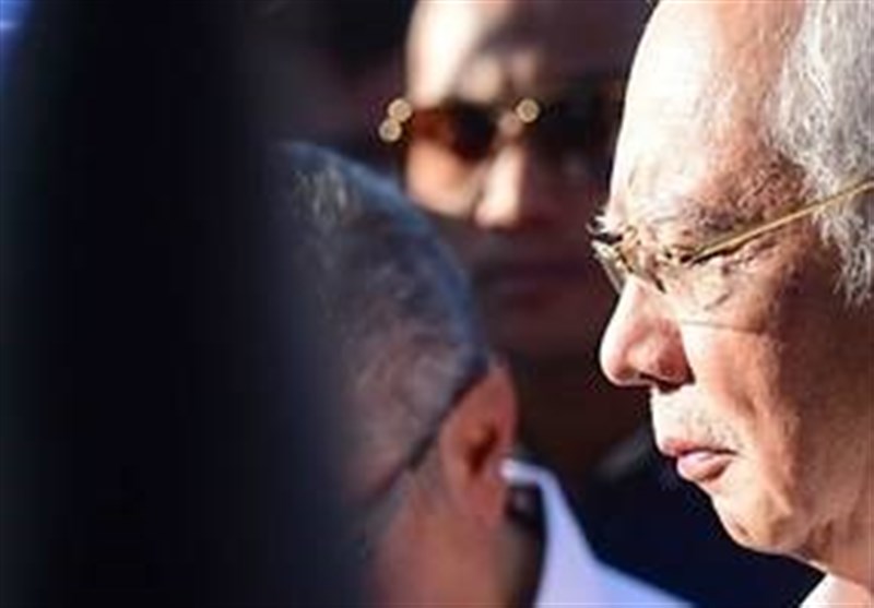 Malaysia&apos;s Embattled Najib Questioned by Anti-Corruption Agency