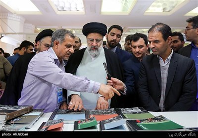 حضور حجت الاسلام سید ابراهیم رییسی در سی و یکمین نمایشگاه بین المللی کتاب تهران
