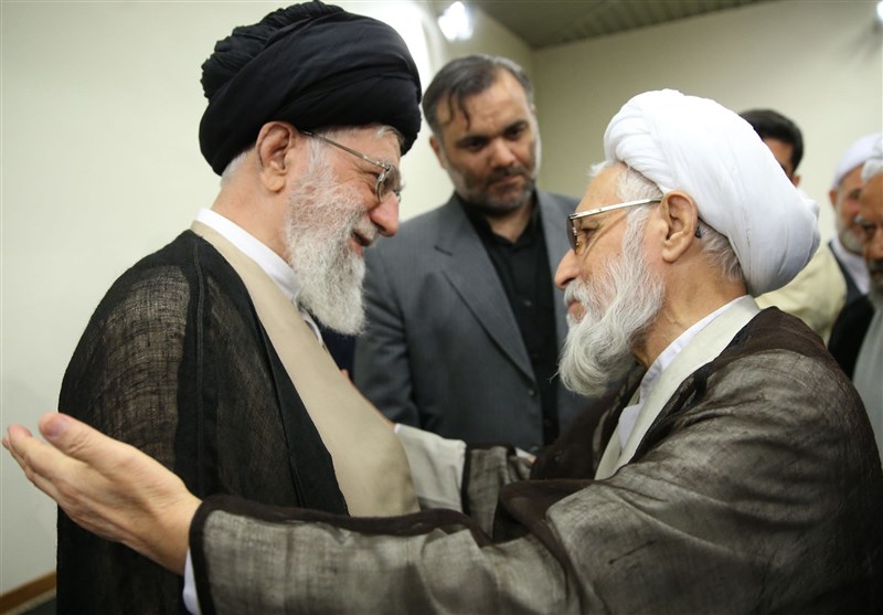 امام خامنه‌ای درگذشتِ امام جمعه شیراز را تسلیت گفتند