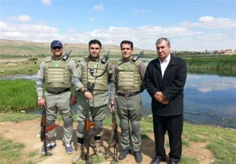 آذربایجان غربی| محیط‌بانان مهاباد به جلیقه ضد گلوله مجهز شدند