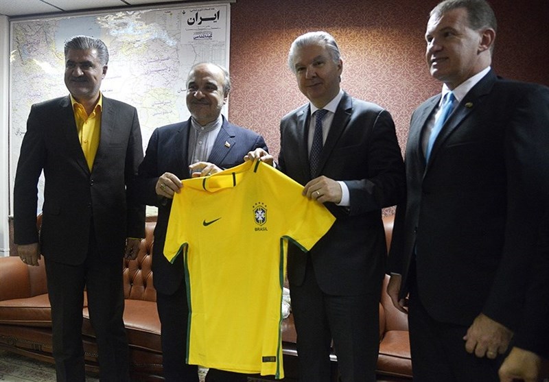 سلطانی‌فر: از وزیر ورزش برزیل برای سفر به ایران دعوت می‌کنم/ آمادگی برگزاری اردوی مشترک در فوتسال و والیبال را داریم