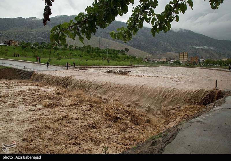 طغیان رودخانه ماسوله رودخان/ منازل مسکونی در صومعه‌سرا دچار آبگرفتگی شدند