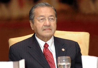 "مهاتیر محمد " یرفض تواجد السفن الحربیة فی میاه " الآسیان "