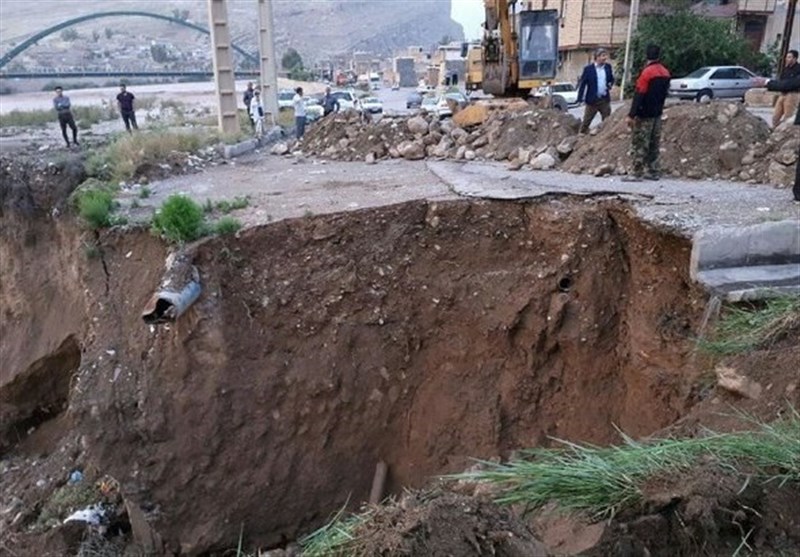 لرستان| ماجرای تخریب دوباره دیواره ساحلی شهر پلدختر چیست؟