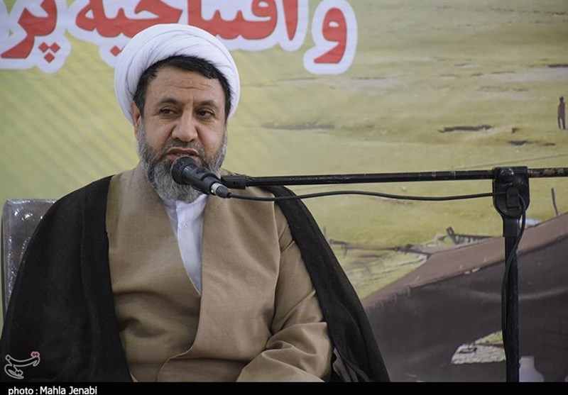 کرمان| توطئه دشمن ناکارآمد جلوه دادن نظام اسلامی است
