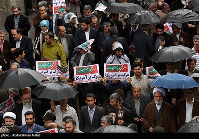 راهپیمایی نمازگزاران در محکومیت امریکا - همدان