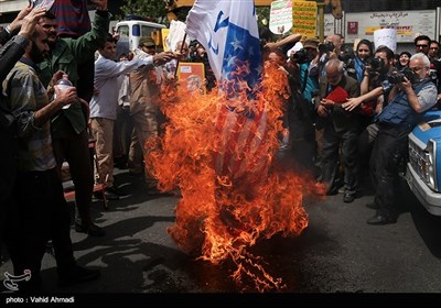 Iranians Stage Anti-US Protest in Tehran