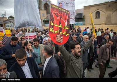 راهپیمایی نمازگزاران در محکومیت امریکا - کرمانشاه