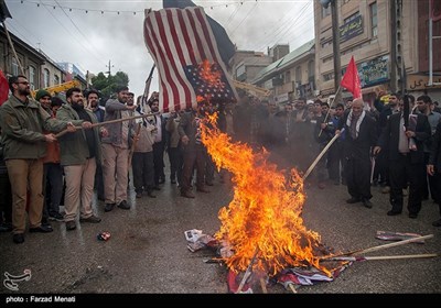 راهپیمایی نمازگزاران در محکومیت امریکا - کرمانشاه