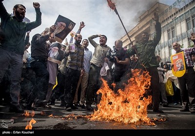 Iranians Stage Anti-US Protest in Tehran