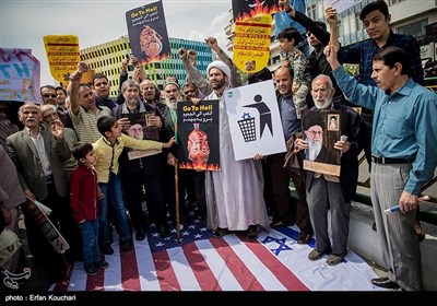 Iranians Stage Anti-US Protest in Tehran