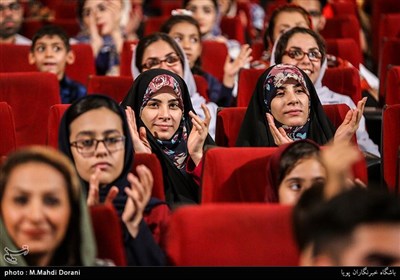 Iranian Twins Convene to Celebrate Twins and Multiples National Day